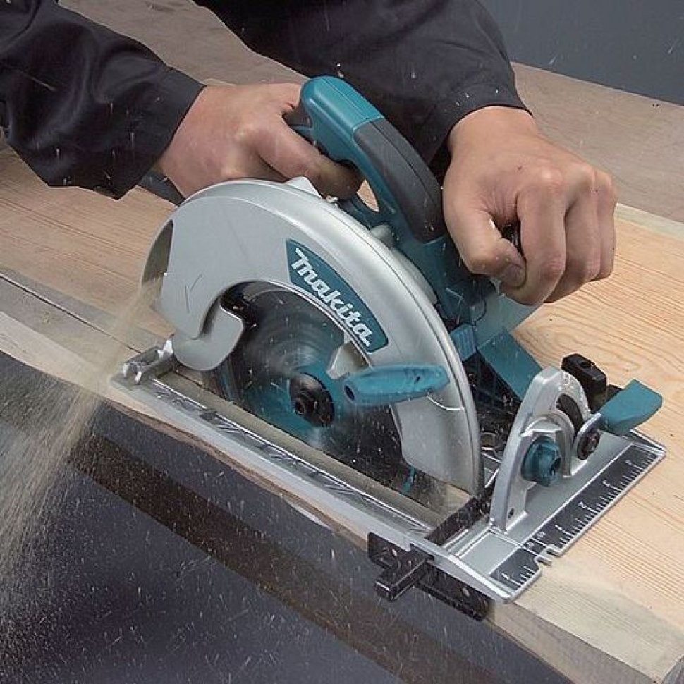 Дисковая пила Makita HS7601K Дисковая пила Makita HS7601K