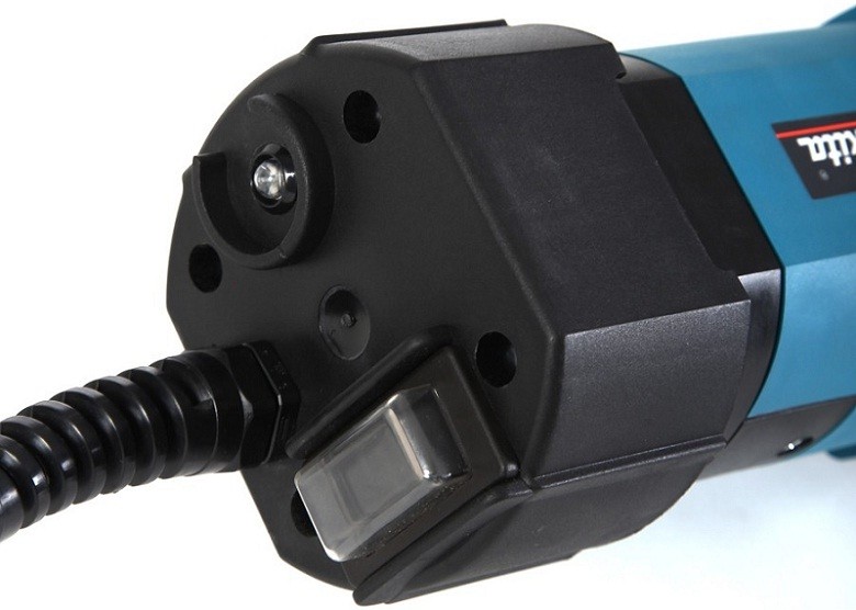 Дрель Makita DBM 230-set (DBM230-set) сверление алмазными коронками Дрель Makita DBM 230-set (DBM230-set) сверление алмазными коронками