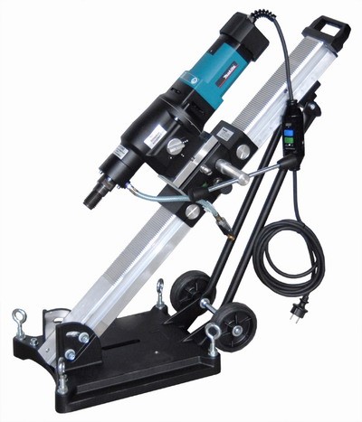 Дрель Makita DBM 230-set (DBM230-set) сверление алмазными коронками