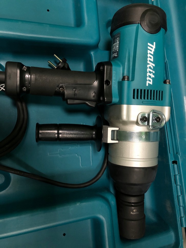 Ударный гайковерт Makita TW1000 сетевой, 1000Нм, 1300Вт Ударный гайковерт Makita TW1000 сетевой, 1000Нм, 1300Вт