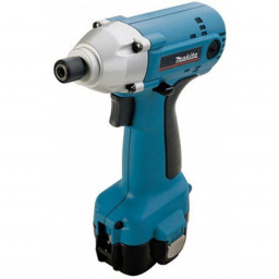 Аккумуляторный ударный гайковерт Makita 6990 DWAE (6990DWAE) Аккумуляторный ударный гайковерт Makita 6990 DWAE (6990DWAE)
