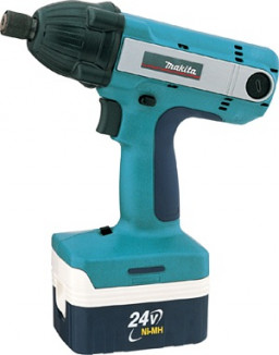 Аккумуляторный ударный винтоверт Makita BTD 200 SJ (BTD200SJ) Аккумуляторный ударный винтоверт Makita BTD 200 SJ (BTD200SJ)