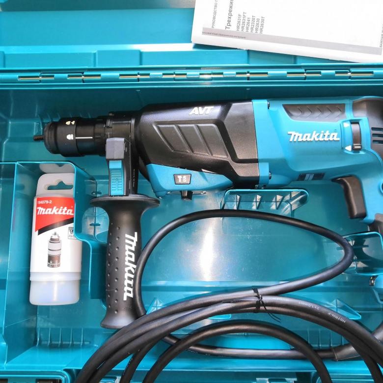 Перфоратор Makita HR2631FT Перфоратор Makita HR2631FT