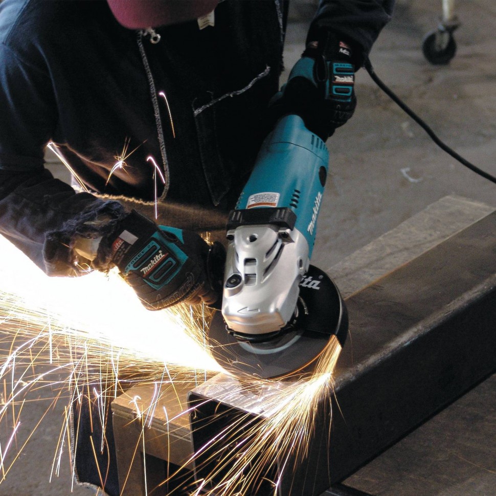Углошлифовальная машина Makita GA 9020 (болгарка Makita GA9020) Углошлифовальная машина Makita GA 9020 (болгарка Makita GA9020)